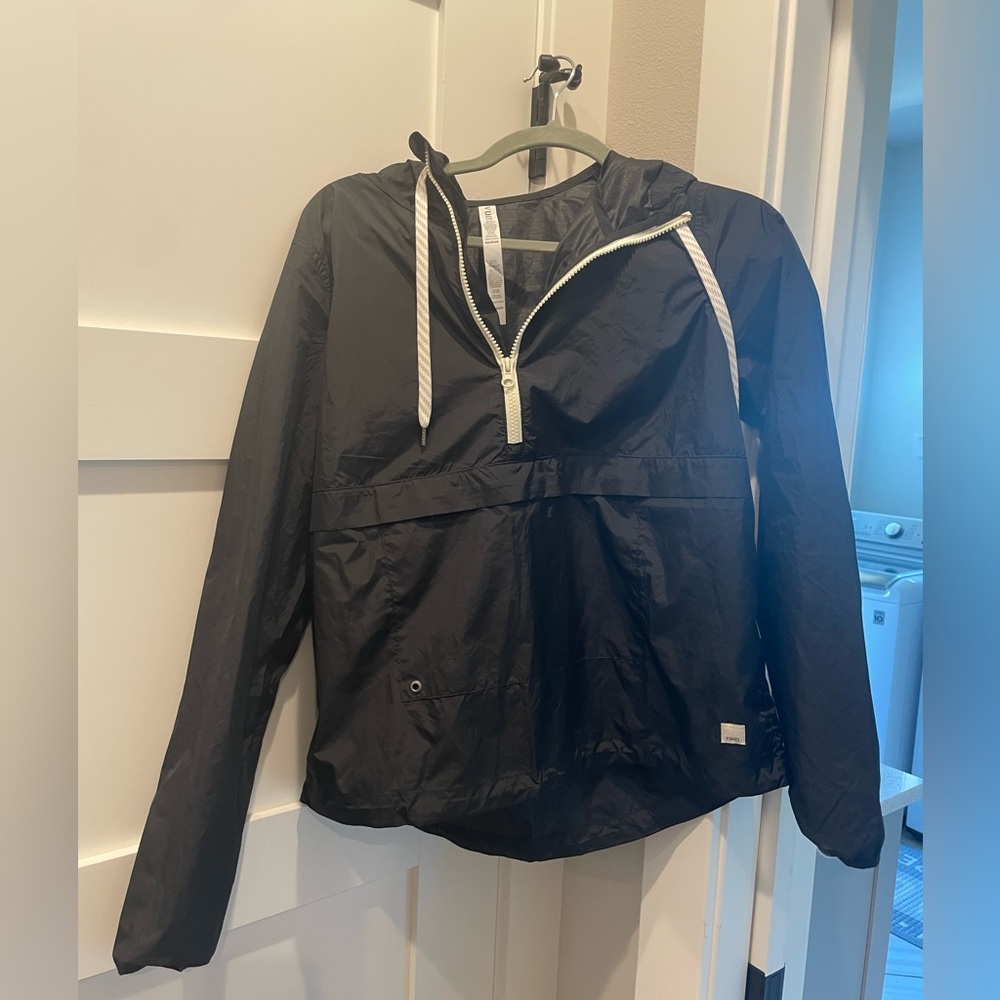 Vuori Saltwater Anorak. Black. Medium